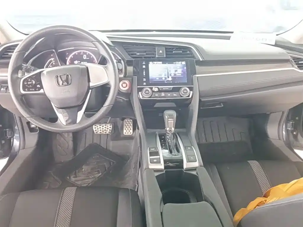 Honda Civic 2020 — фото 10