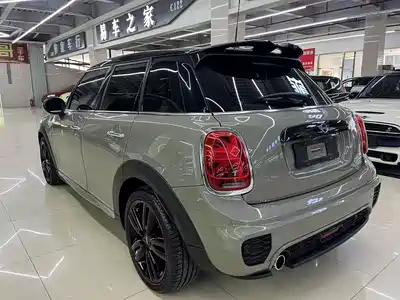 MINI MINI 2018