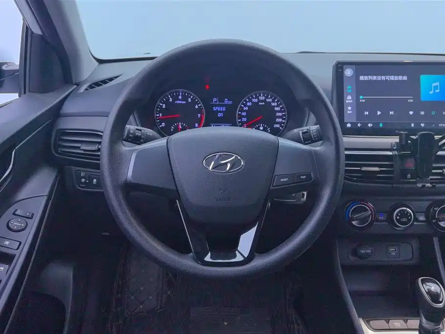 Hyundai Elantra 2023 — фото 15