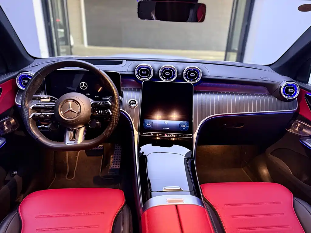 Mercedes-Benz GLC AMG 2025 — фото 7