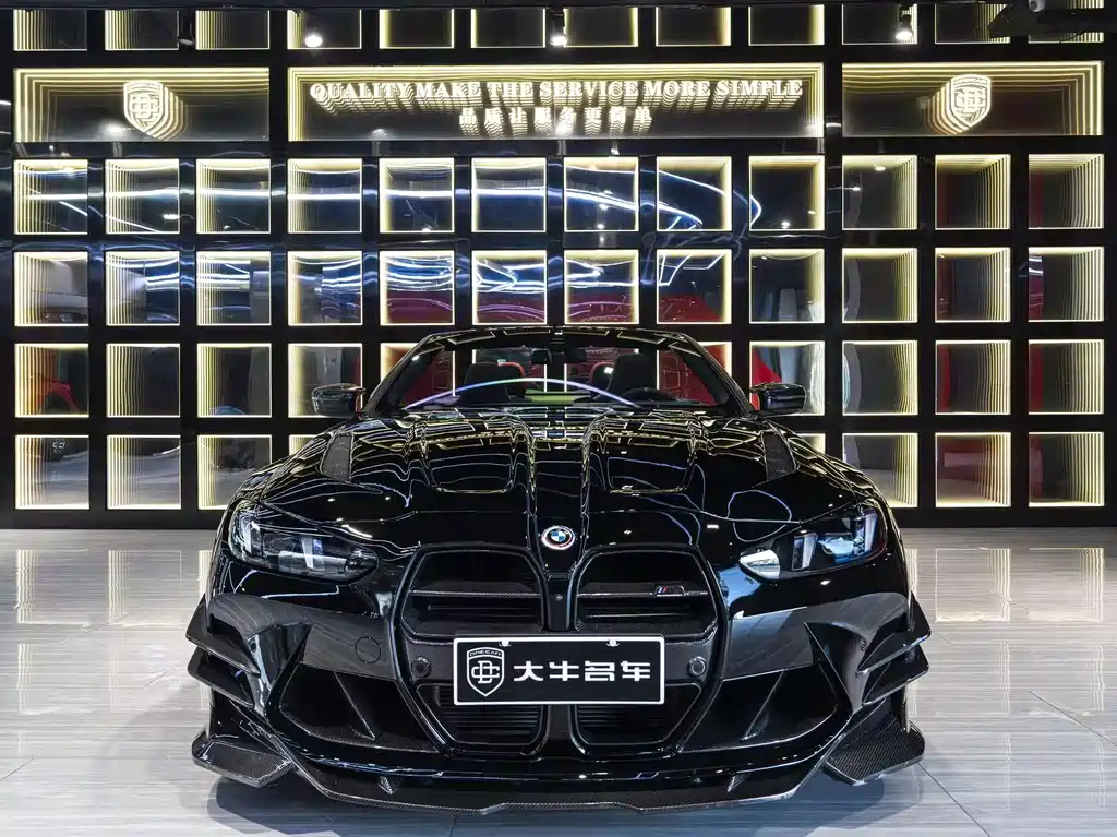 BMW M4 2025