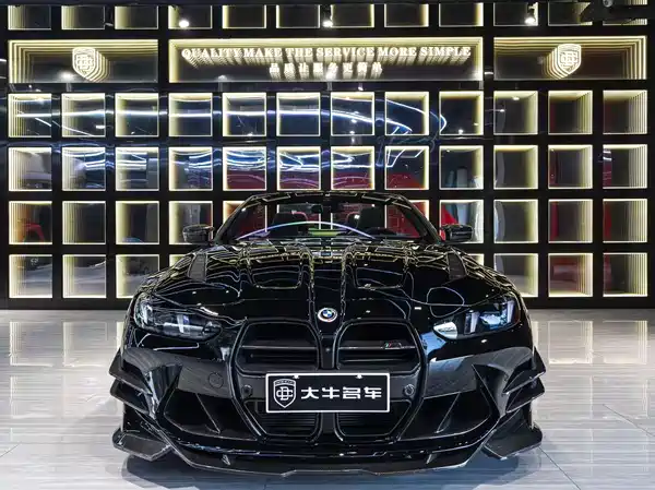 BMW M4 2025