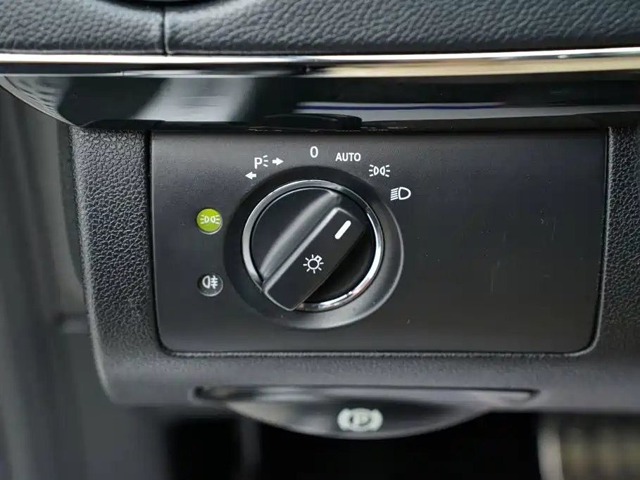 Mercedes-Benz M-Class 2011 — фото 14
