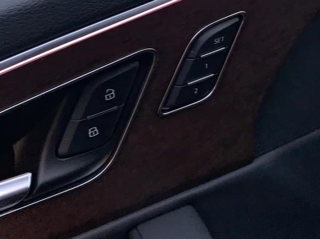 Audi Q7 2023 — фото 19