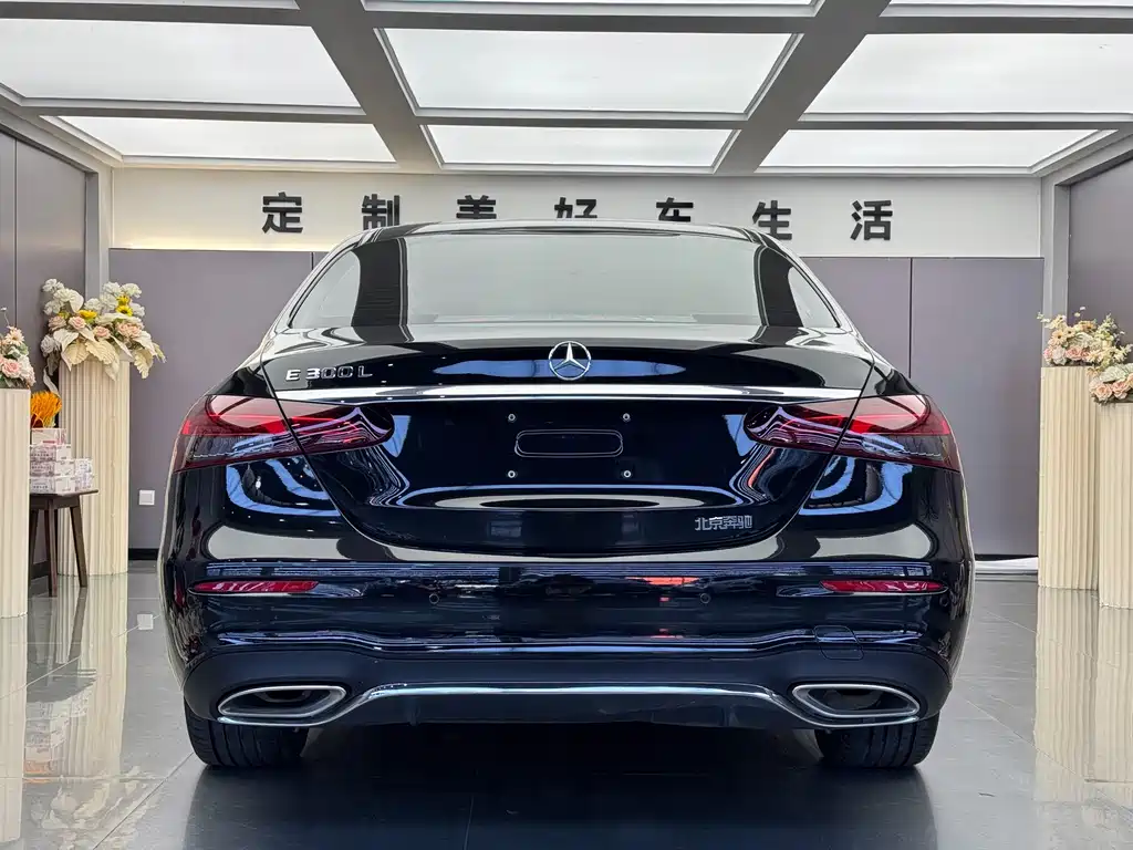Mercedes-Benz E-Class 2022 — фото 13