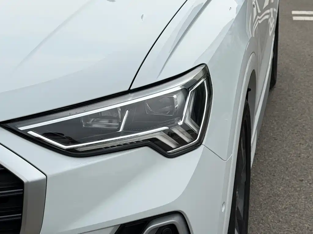 Audi Q3 2022 — фото 10