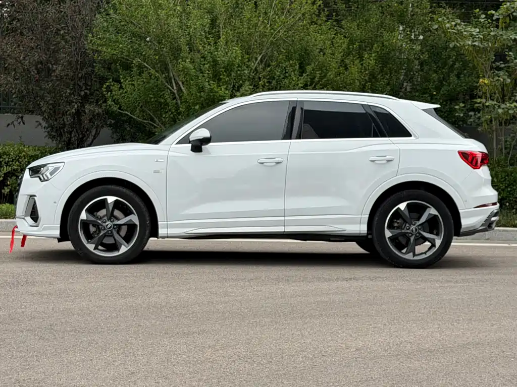 Audi Q3 2022 — фото 14