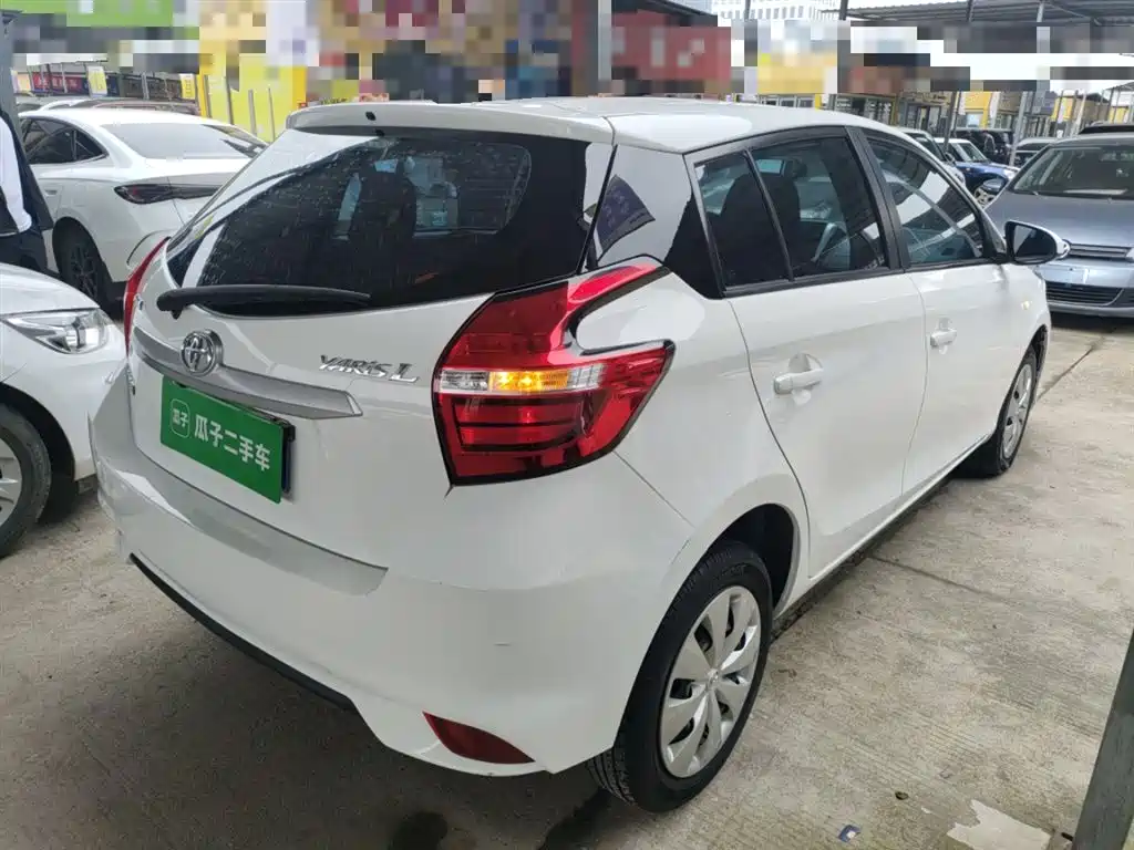 Toyota Yaris L 2019