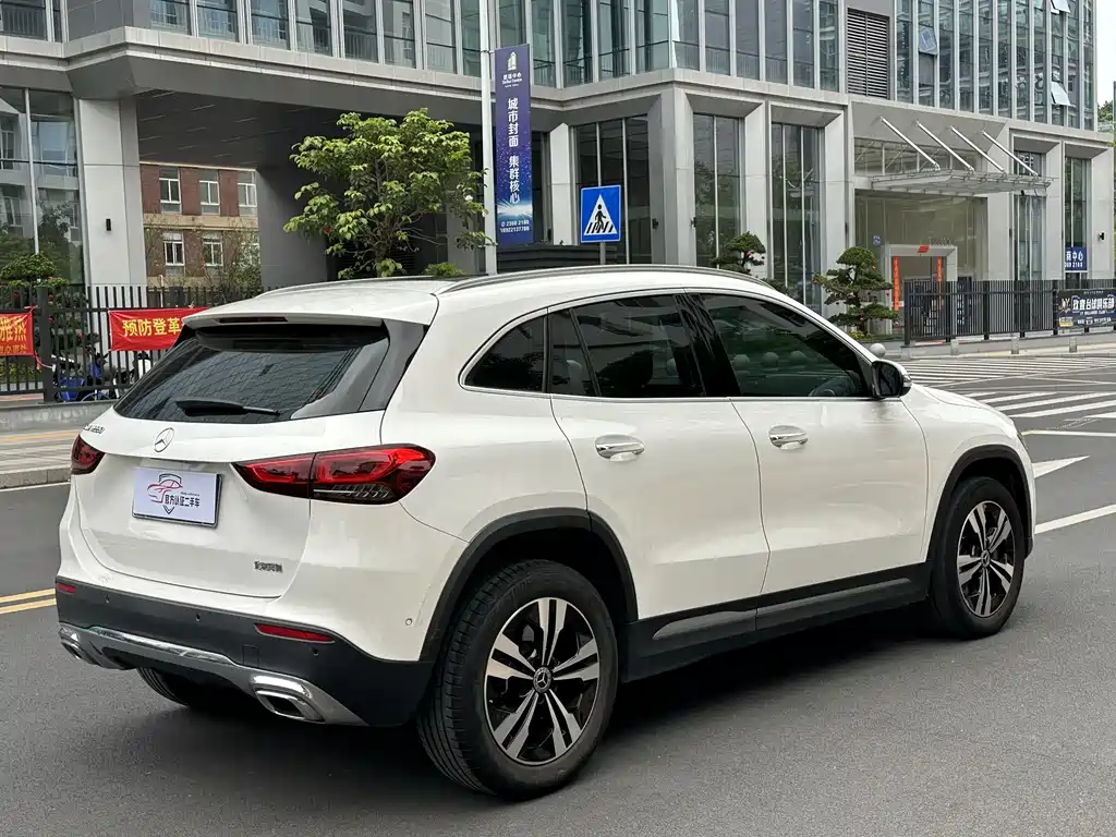 Mercedes-Benz GLA 2023 — фото 4