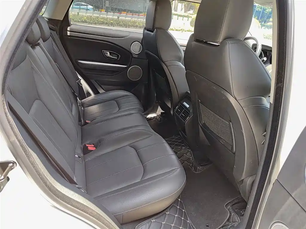 Land Rover Evoque 2019 — фото 11