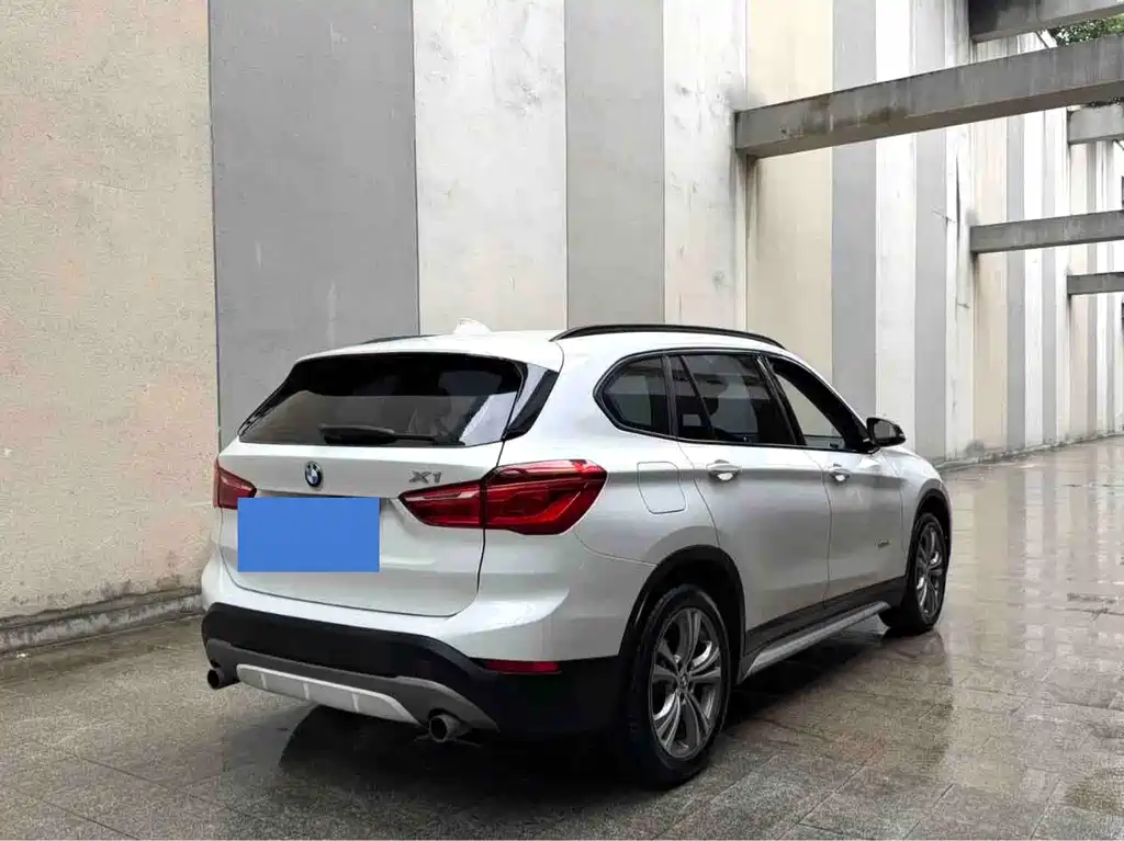 BMW X1 2017 — фото 13