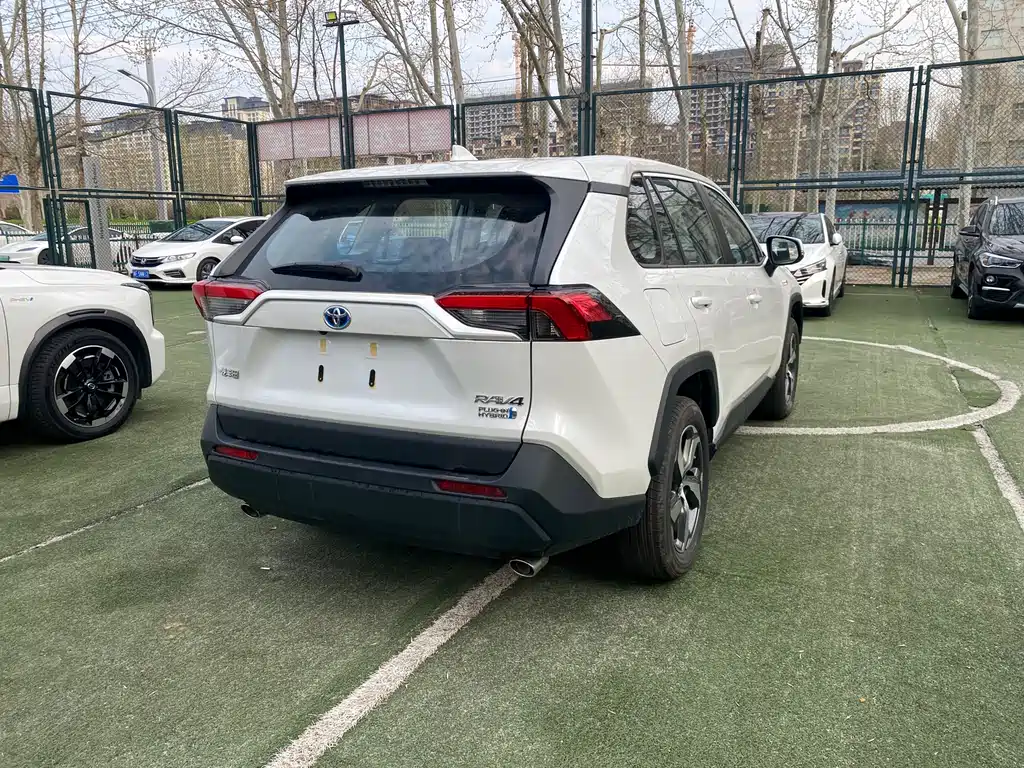 Toyota RAV4 Prime — фото 4