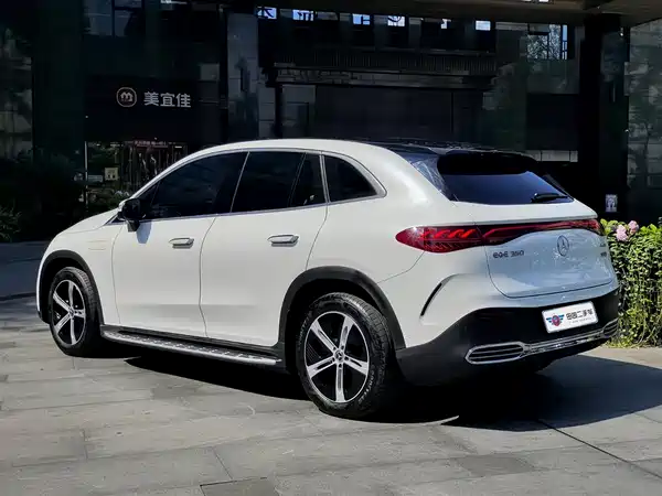 Mercedes-Benz EQE SUV 2023