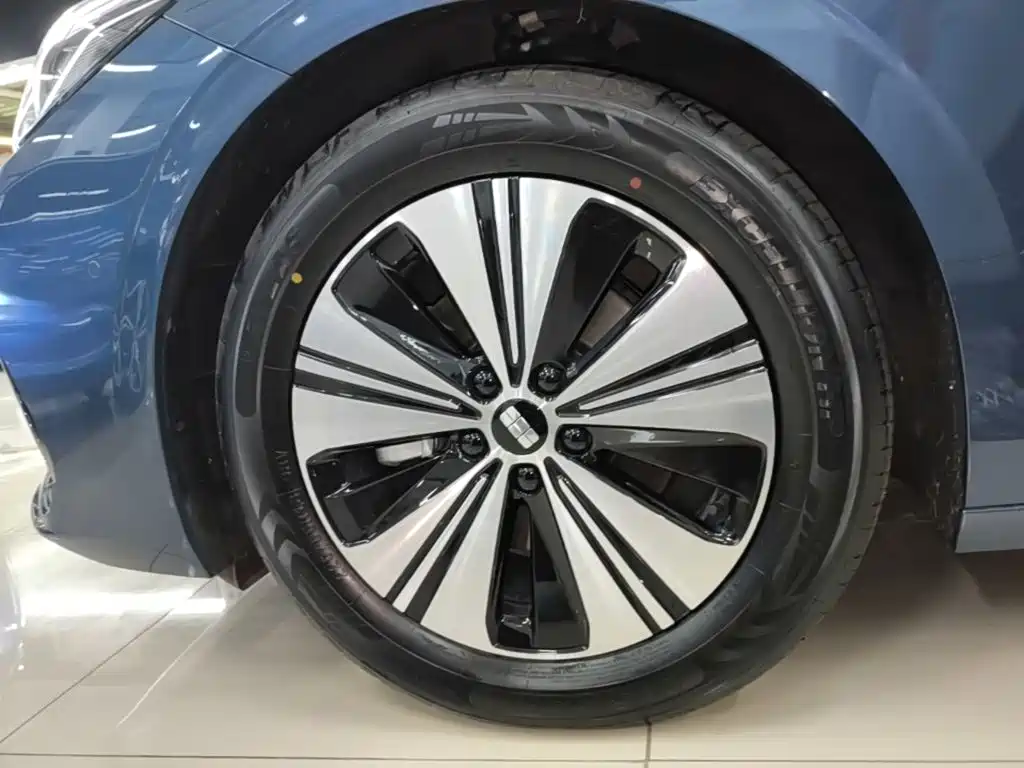 Geely Galaxy A7 EM 2025 — фото 23