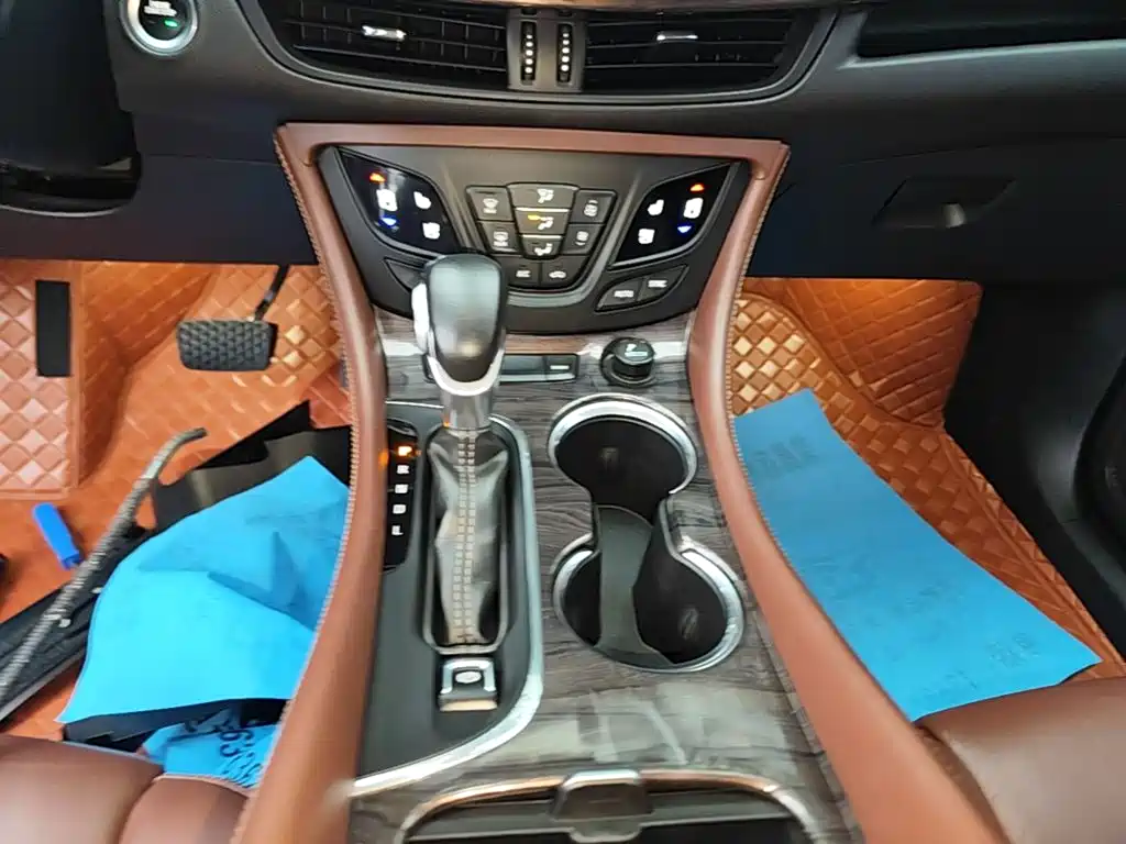 Buick Envision Plus 2016 — фото 14