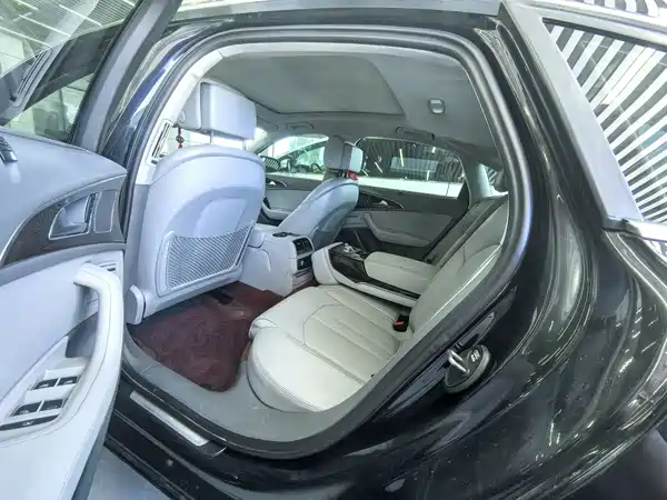 Audi A6L 2012