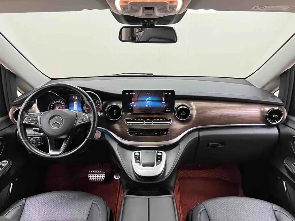 Mercedes-Benz V-Class 2021 — фото 15