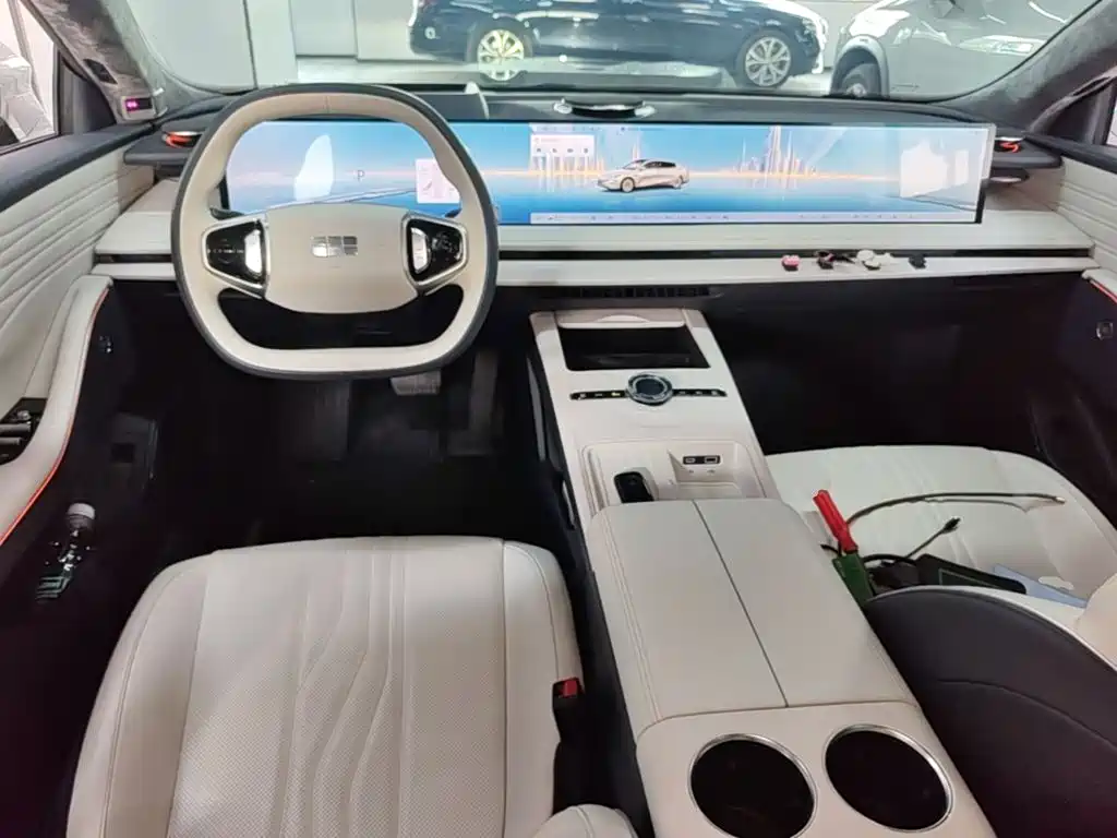 Geely Galaxy E8 2024 — фото 10
