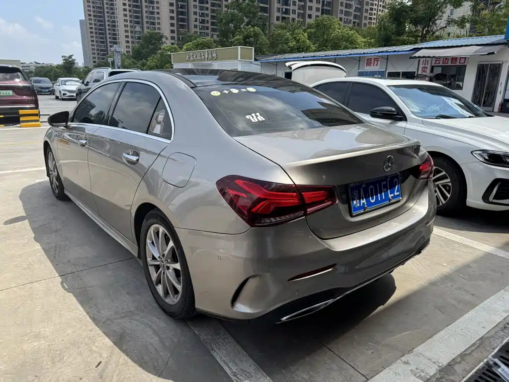 Mercedes-Benz A-Class 2019 — фото 4