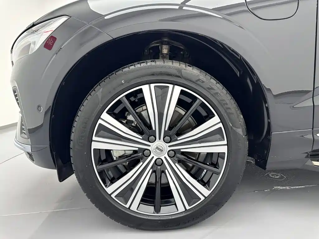Volvo XC60 Plug-In Hybrid 2023 — фото 29
