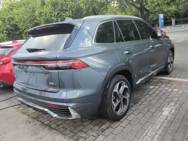 Geely Xingyue L 2023