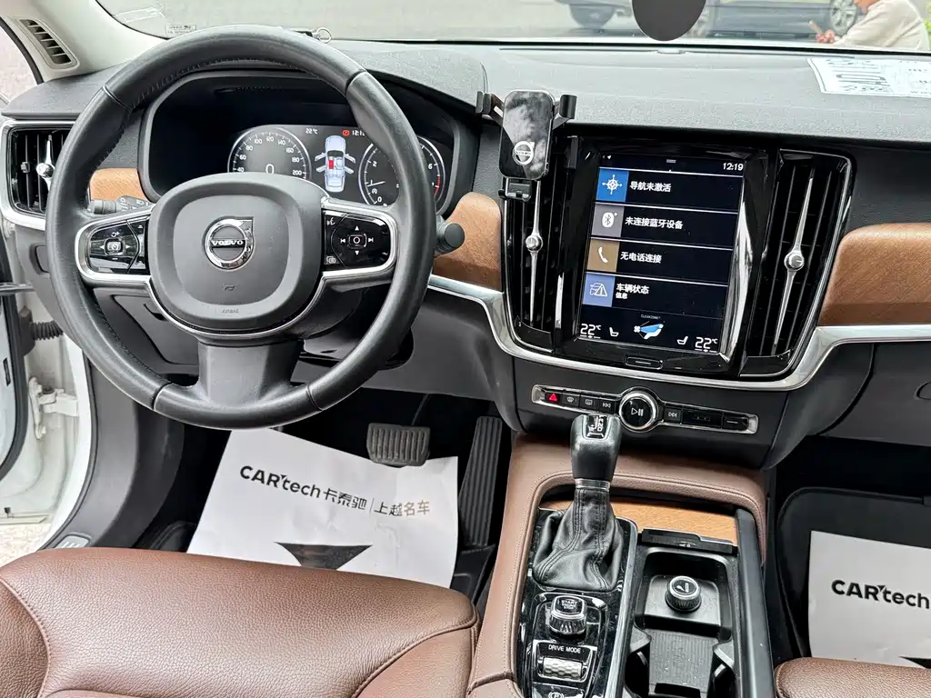 Volvo S90 2019 — фото 11