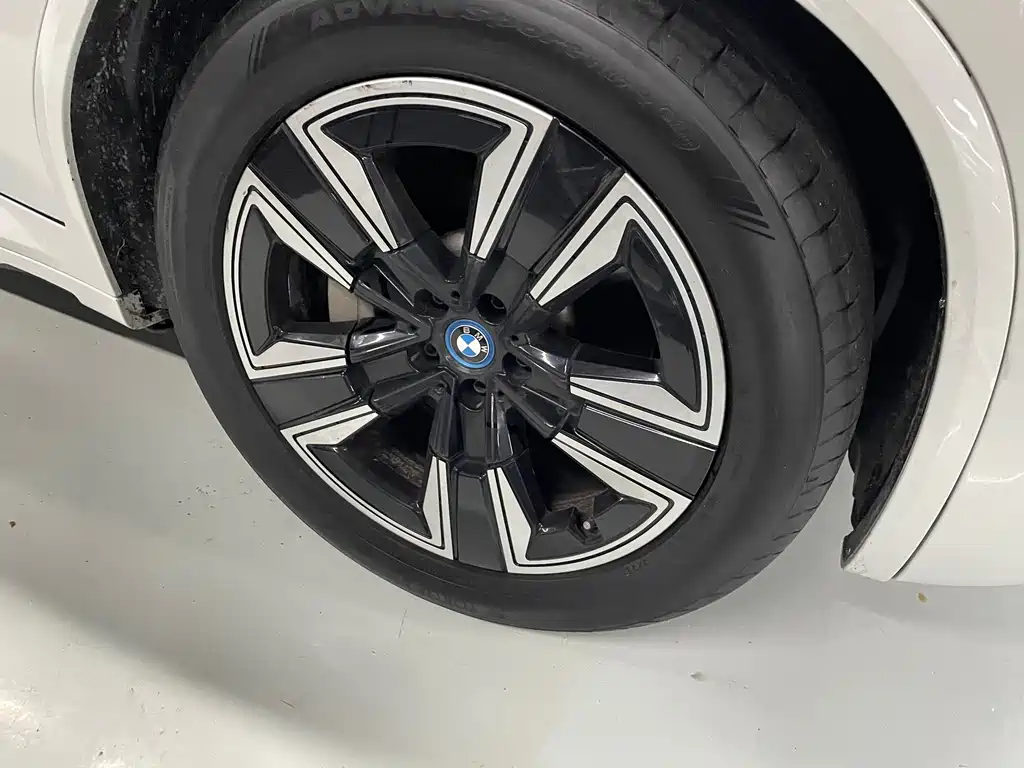 BMW iX3 2023 — фото 3