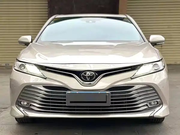Toyota Camry 2021