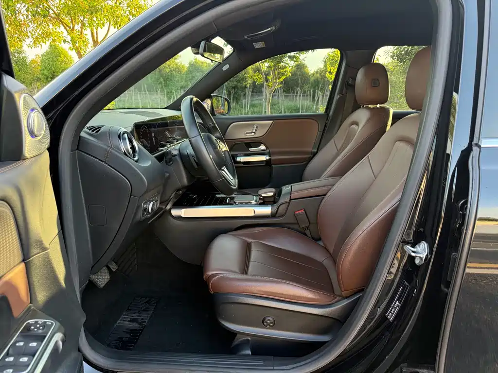 Mercedes-Benz GLB 2021