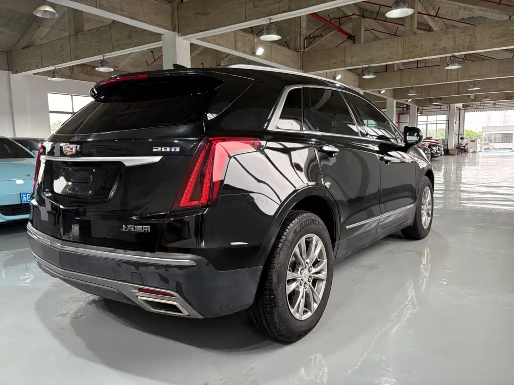 Cadillac XT5 2021 — фото 2