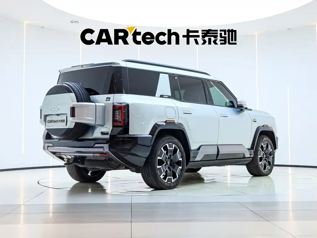 Fang Cheng Bao Leopard 8 2025
