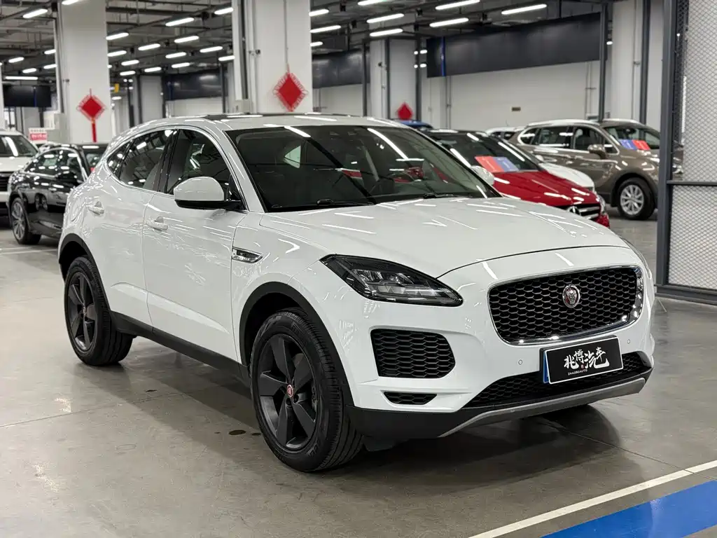 Jaguar E-PACE 2020 — фото 3
