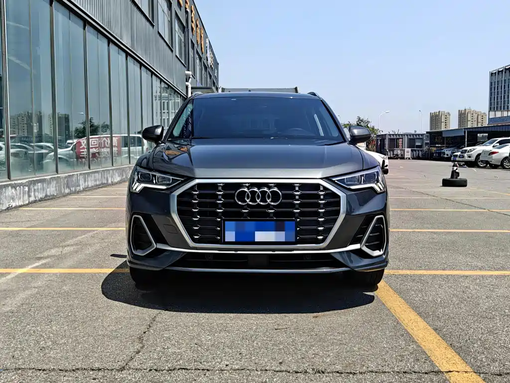 Audi Q3 2020 — фото 2