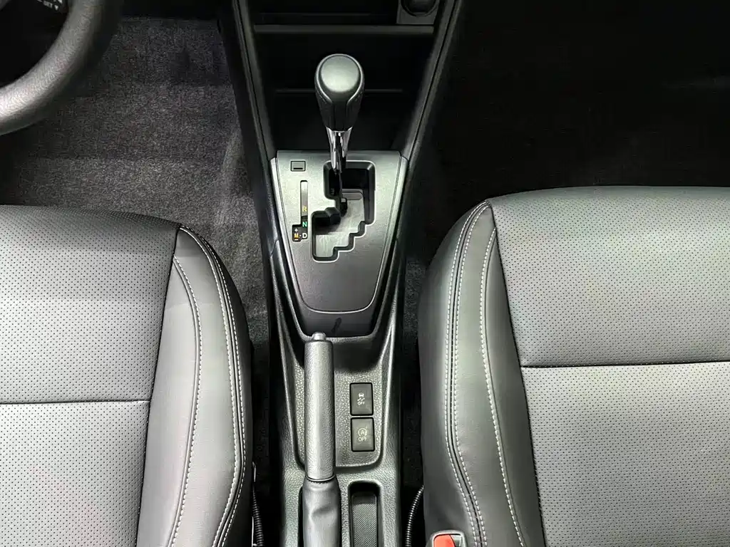 Toyota Yaris L 2022 — фото 11