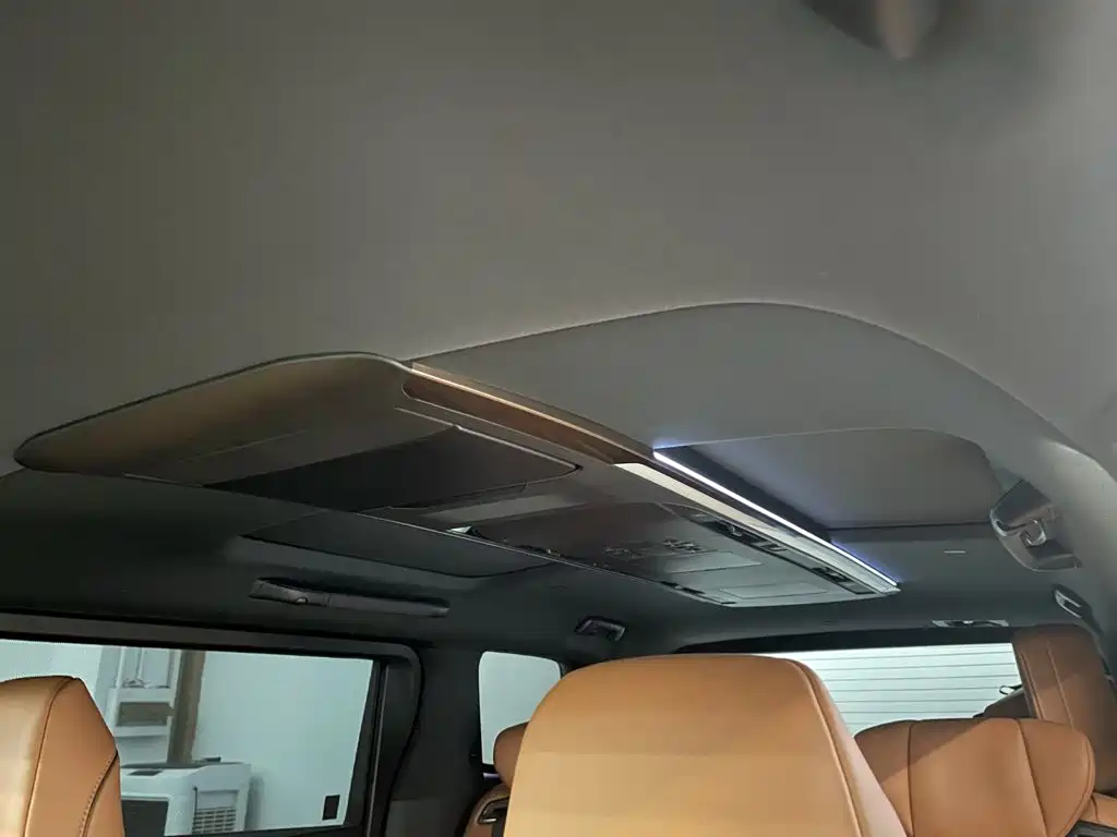 Toyota Vellfire 2024 — фото 12