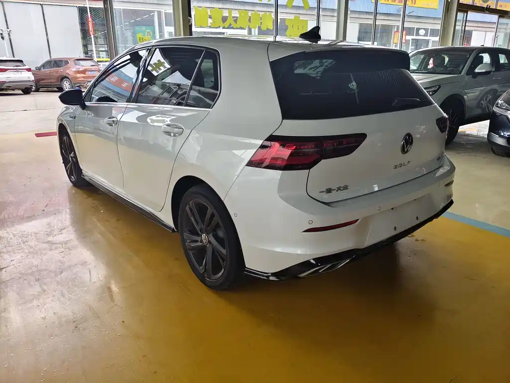 Volkswagen Golf 2022