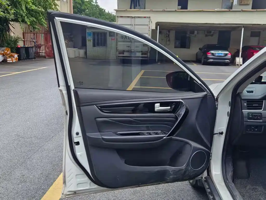 Dongfeng Fengxing S50EV 2021 — фото 13