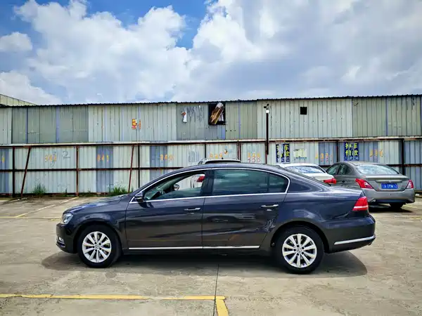 Volkswagen Magotan 2012