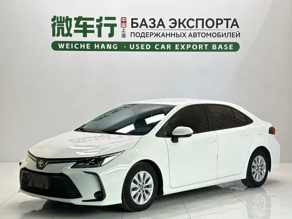 Toyota Corolla 2022 — фото 1