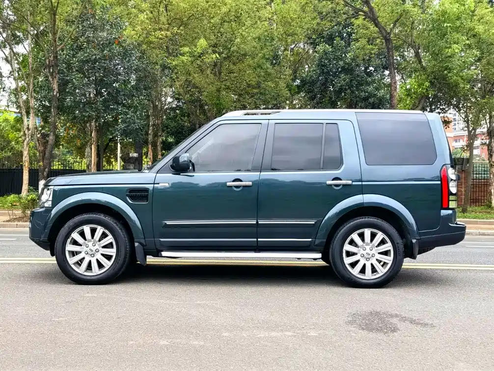 Land Rover Discovery 2013