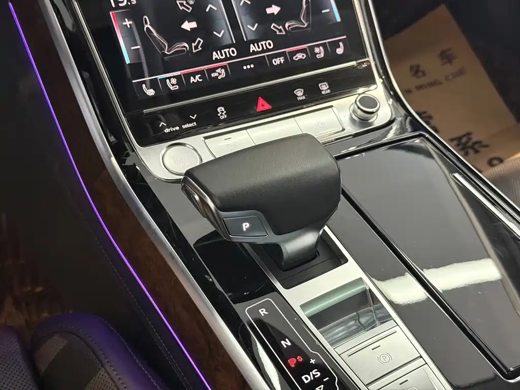 Audi A8 2019 — фото 9