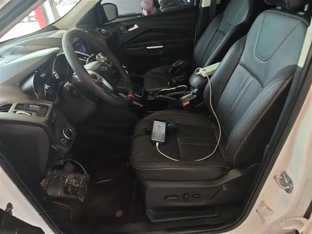 Ford Kuga 2014 — фото 15