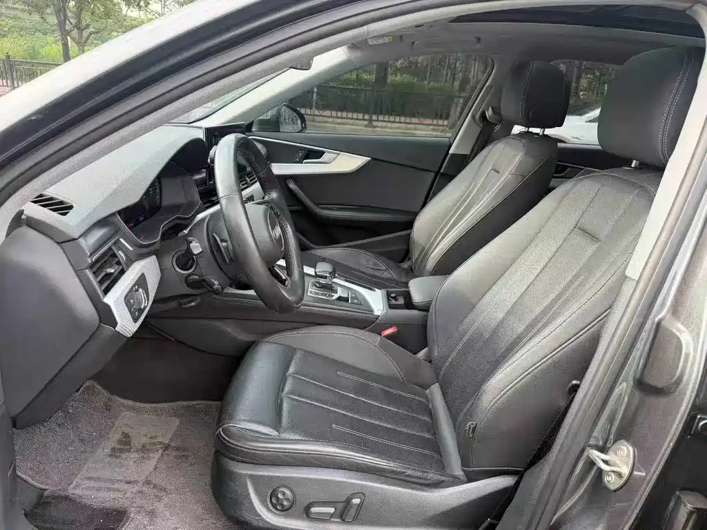 Audi A4L 2021