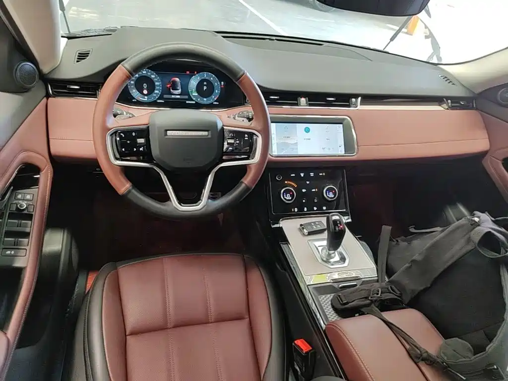 Land Rover Evoque PHEV 2024