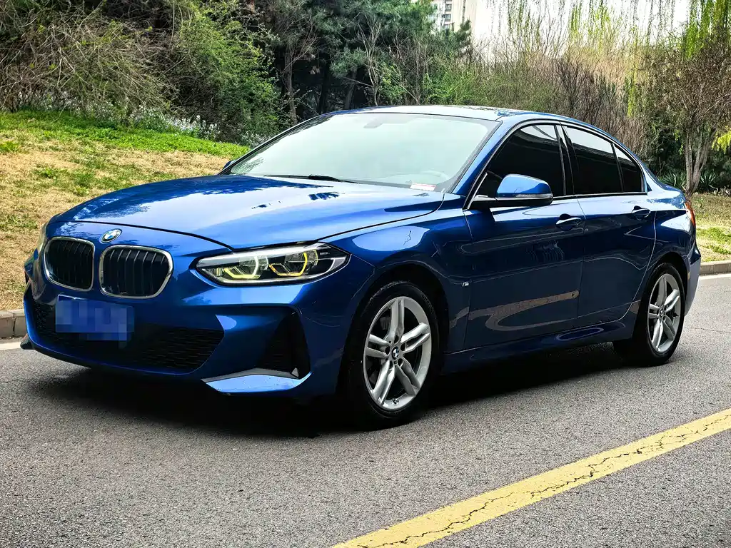 BMW 1 Series 2019 — фото 1