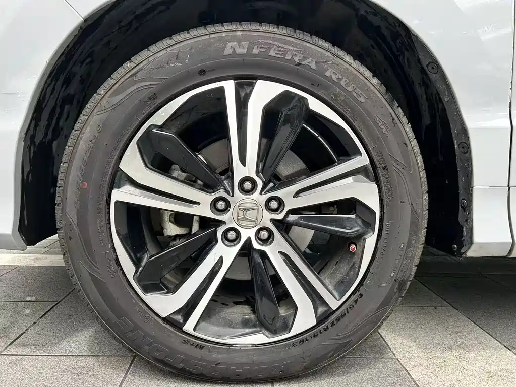Honda UR-V 2018 — фото 14