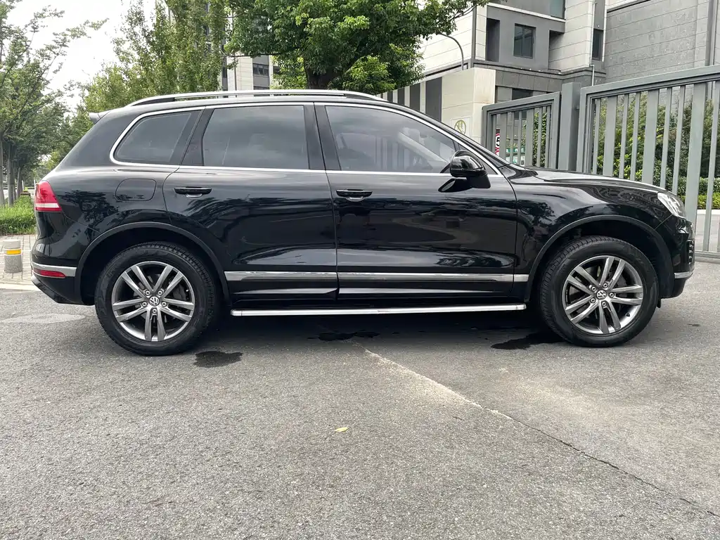 Volkswagen Touareg 2017 — фото 3