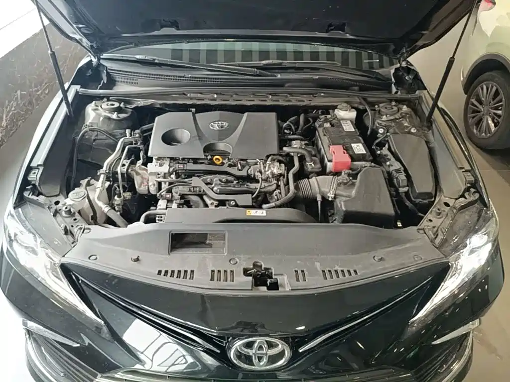 Toyota Camry 2022 — фото 20