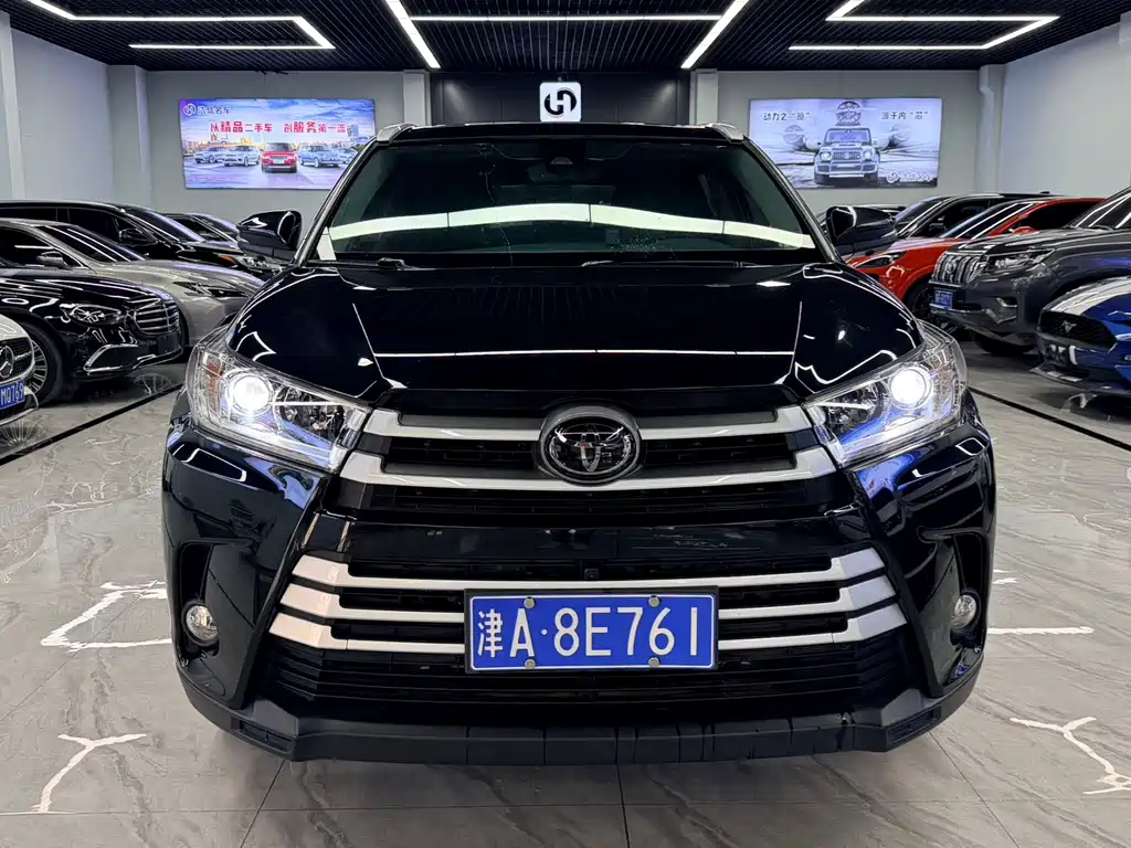 Toyota Highlander 2020 — фото 2