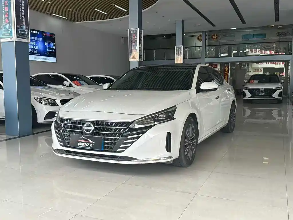 Nissan Teana 2024